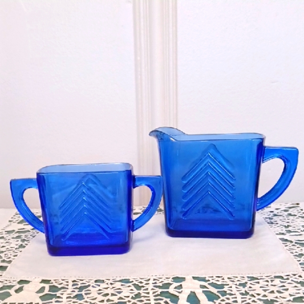 Vintage 1930's Hazel-Atlas Cobalt Blue Glass Cream & Sugar Set Chevron Design